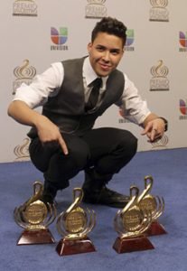 Prince Royce y Shakira triunfan en Premio Lo Nuestro