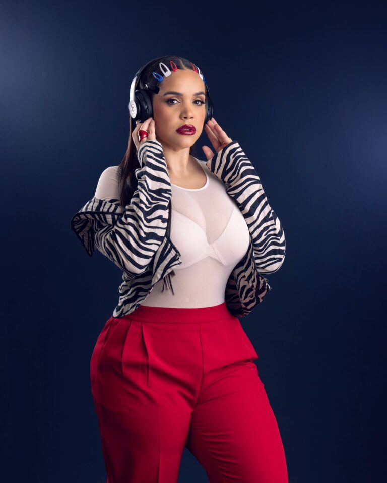 Claribel Adamez  «la loba» inicia nueva etapa en la radio dentro del Grupo Medrano