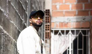 Hadrian alcanza más 90 millones de views con «Niño de Oro»