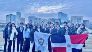 Estudiantes dominicanos ganan primer lugar en competencia de debate en Harvard.