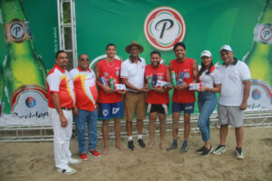 Los Pescadores y Peach Pro Sport ganan el torneo de playa Cabarete