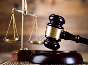 Prisión preventiva para mujer que hirió de bala a un hombre en Salcedo