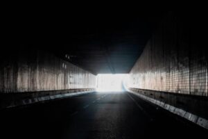 Hoy el túnel de la avenida Las Américas estará sin iluminación