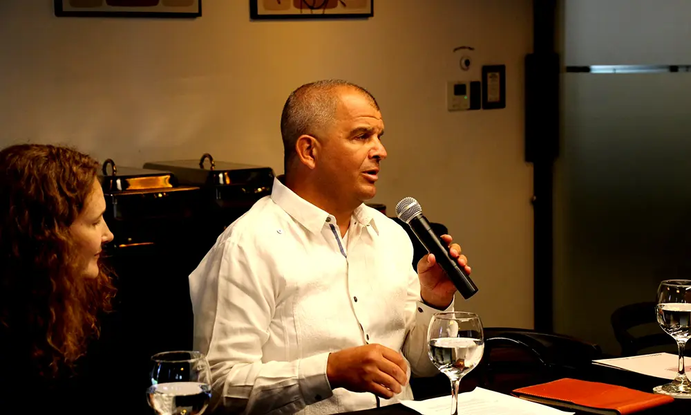 Consulado de EE.UU. permitirá celulares en las entrevistas