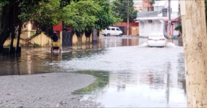 Inundaciones y filtraciones afectan múltiples sectores de Santo Domingo Este tras intensas lluvias