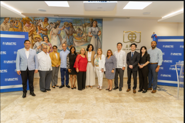 UNAPEC celebra 17 años de su carrera en Negocios Internacionales con foro de alto nivel junto a la Embajada de Corea del Sur