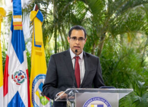 El exministro afirmó que “es falso que el endeudamiento haya sido mayormente para pagar deuda vieja, falso que el gobierno haya reducido la deuda como porcentaje del PIB y falso que sea el único gobierno donde se ha reducido deuda porcentual”.