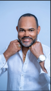 Félix Manuel encendió la 1ra Feria de Microempresarios de Santo Domingo Norte con su sabor salsero