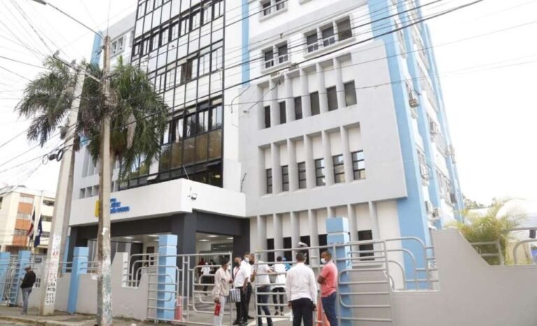 Contaminación y accidentes en el V Centenario, a unos metros del recién remodelado hospital Félix María Goico