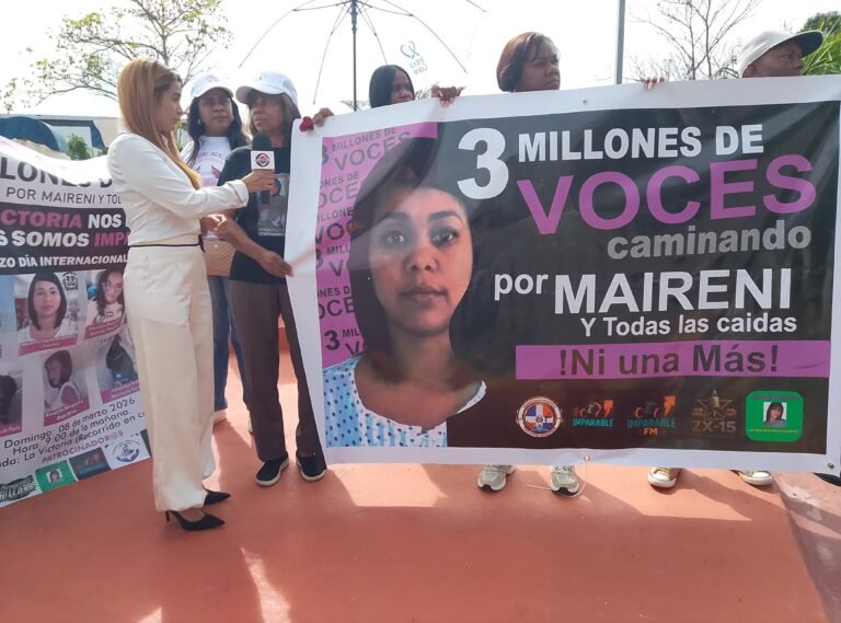 Extraordinaria caminata en La Victoria por “3 Millones de Voces por Maireni y todas las Caídas” en conmemoración del ”Día Internacional de la Mujer