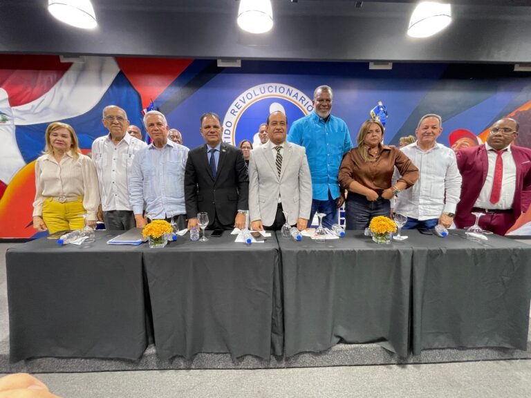 ASEMSOR solicita a Luis Abinader asumir la presidencia del PRM