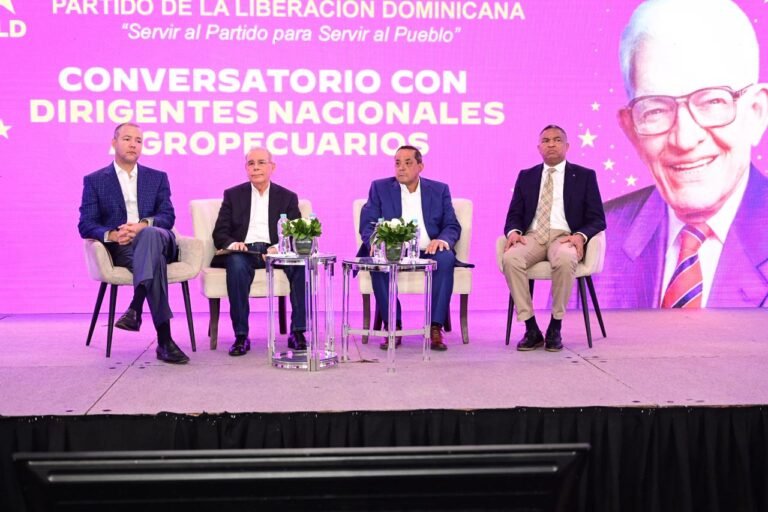“Pérdidas, deudas y abandono”: productores del campo elevan grito de auxilio en encuentro con Danilo Medina