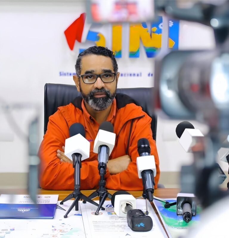 Juan Salas: «Defensa Civil activa protocolo y dispone 2,742 albergues ante lluvias»