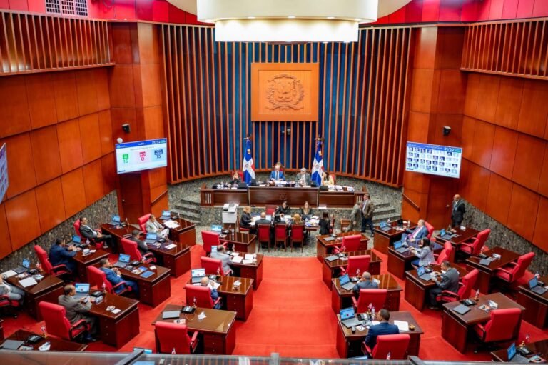 Senado aprueba ley contra la publicidad engañosa en el sector inmobiliario