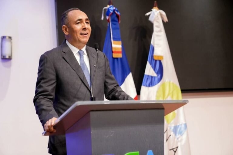 Nelson Arroyo marca una gestión innovadora en sus primeros 100 días al frente de Aduanas