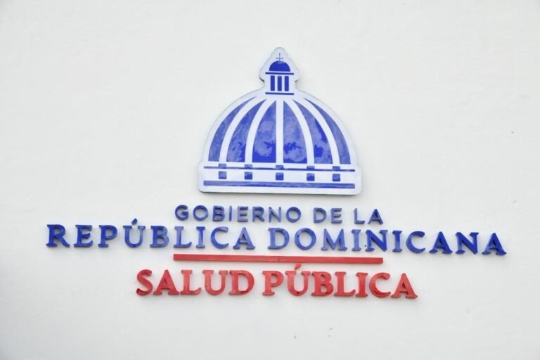 Ministerio de Salud mantiene vigilancia y pide a la población reforzar la prevención del dengue ante aumento en la región y riesgos climáticos.